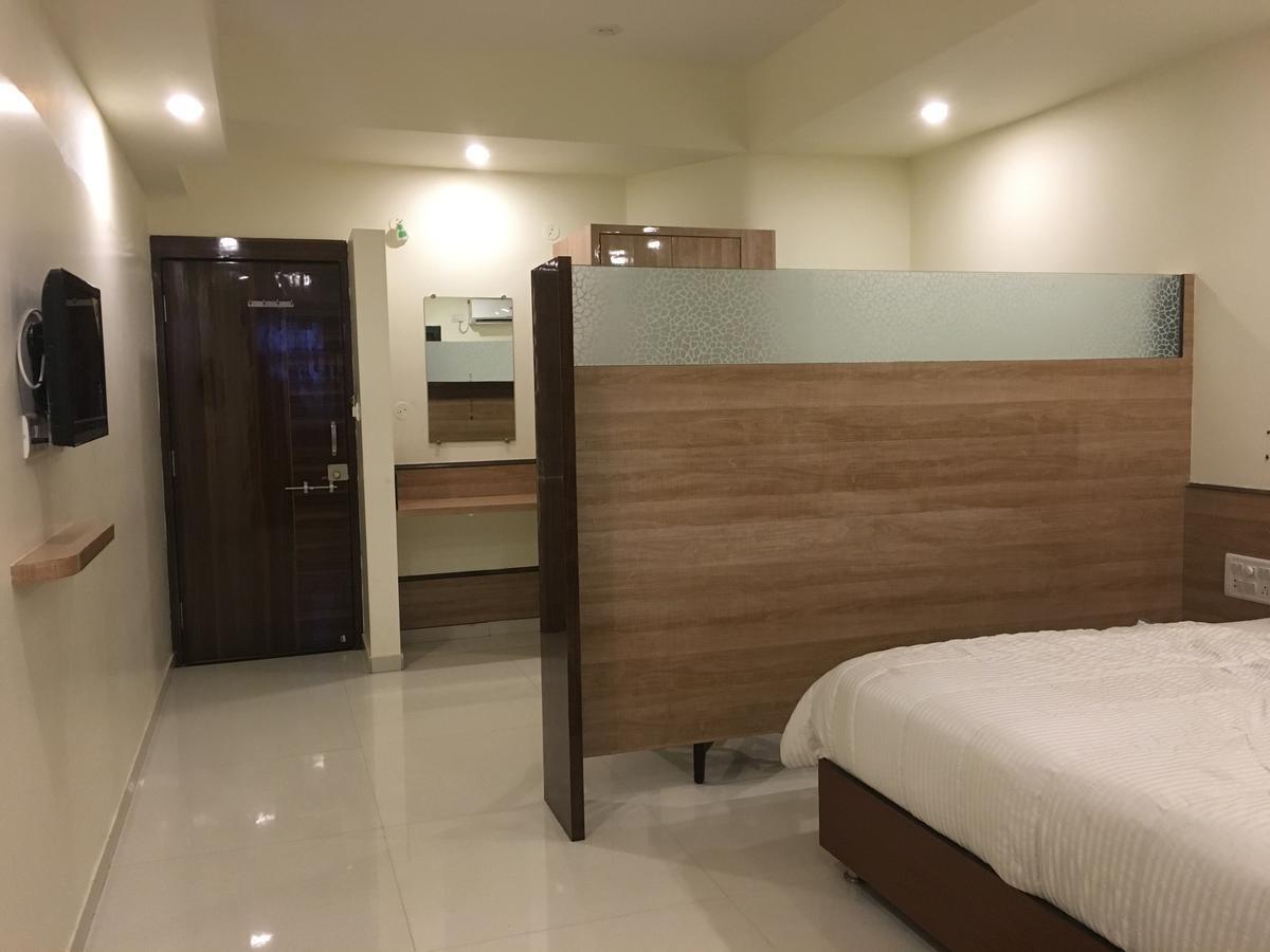 Kailash Presidency Hotel โบปาล ภายนอก รูปภาพ