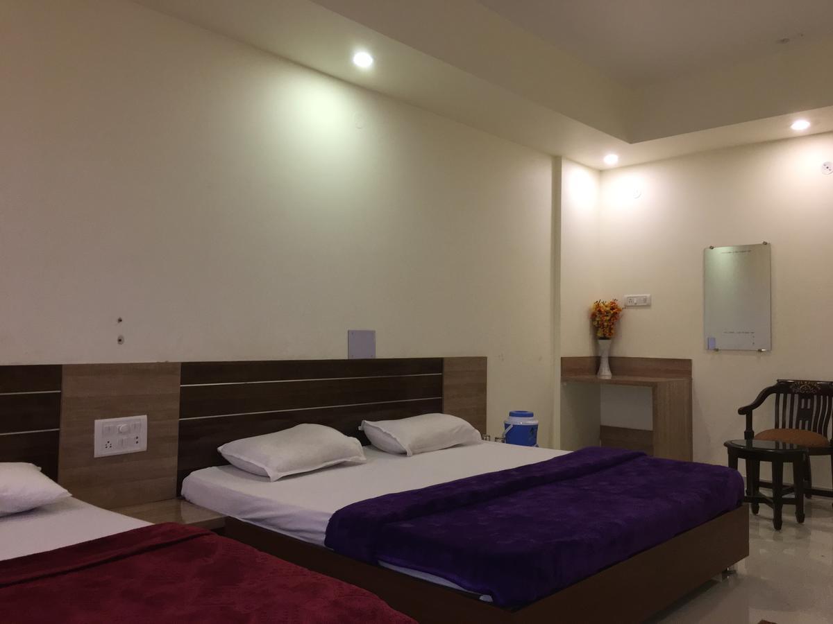Kailash Presidency Hotel โบปาล ภายนอก รูปภาพ